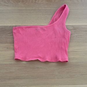 One shoulder crop top